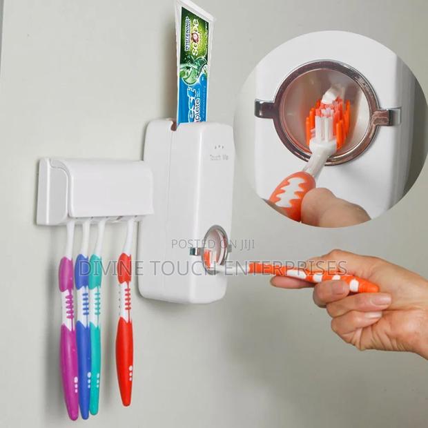 *Toothpaste Holder