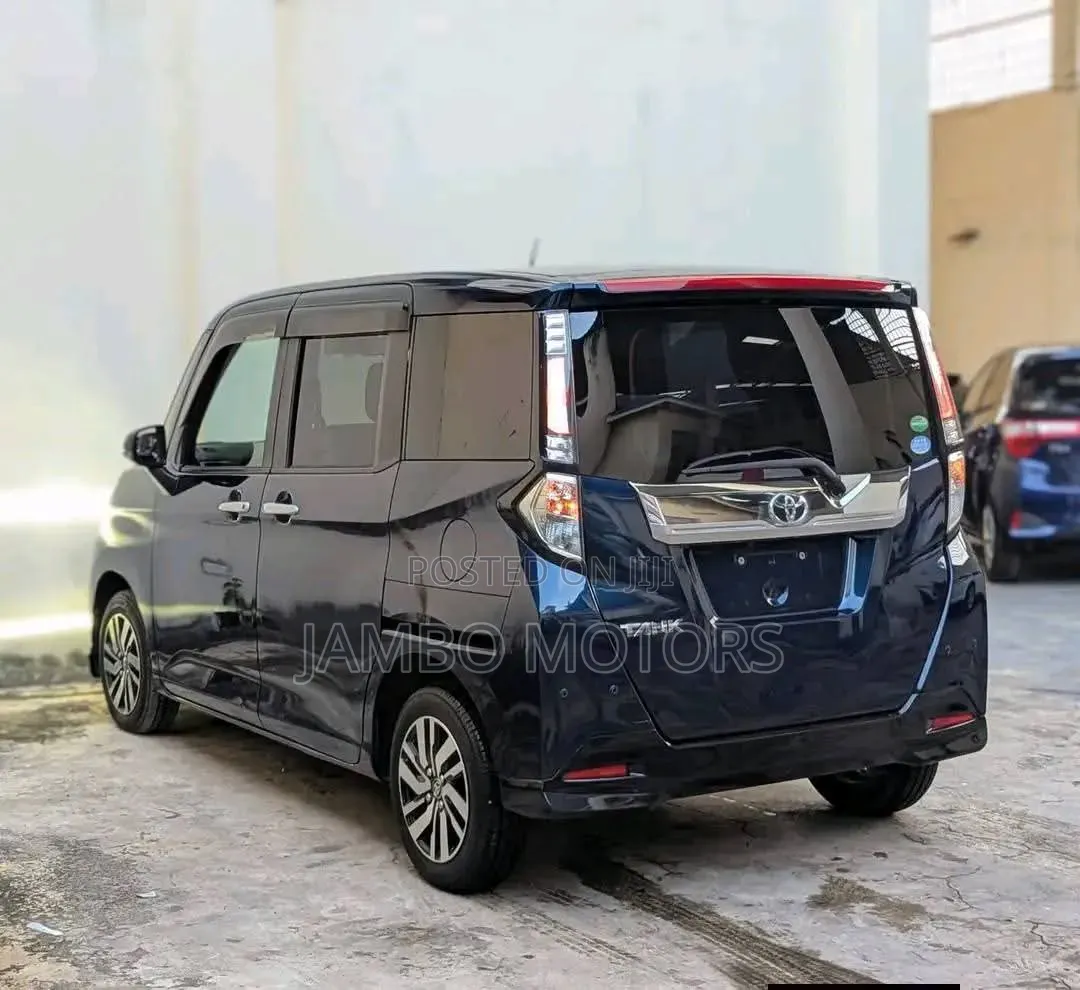 Toyota Tank 1.0 FWD 2020 Blue
