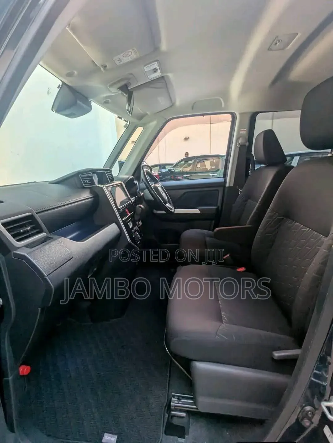 Toyota Tank 1.0 FWD 2020 Blue