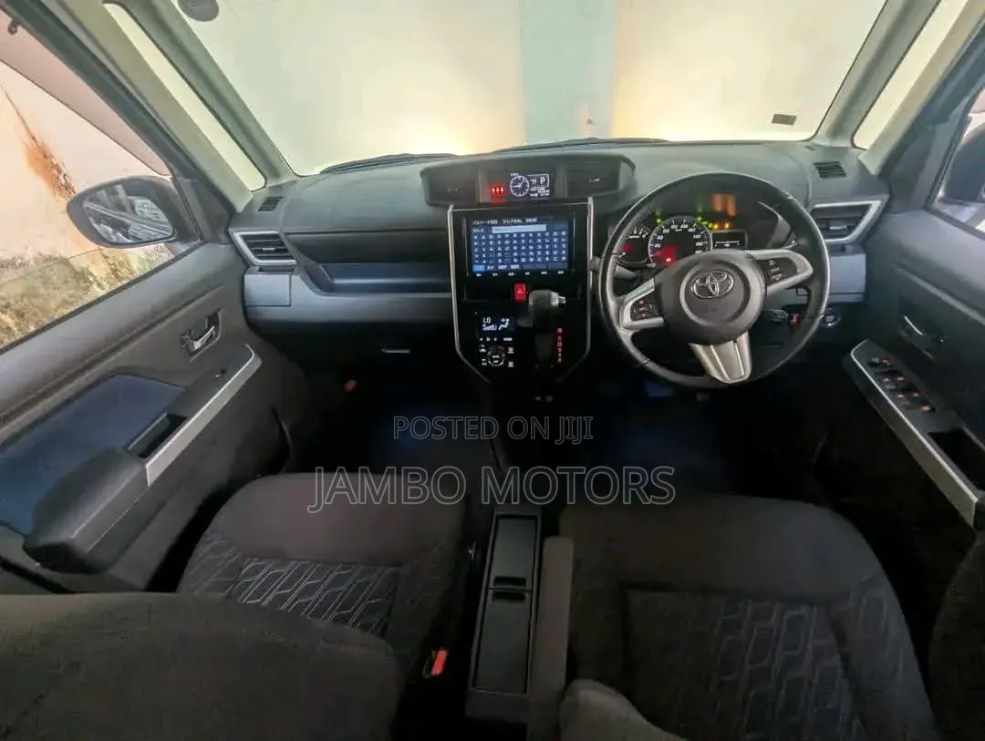 Toyota Tank 1.0 FWD 2020 Blue
