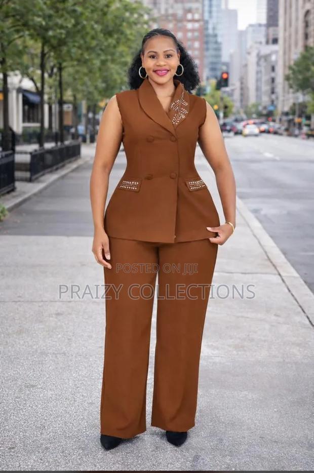 Good Quality Sleeveless 2pc Suit - thumbnail 3