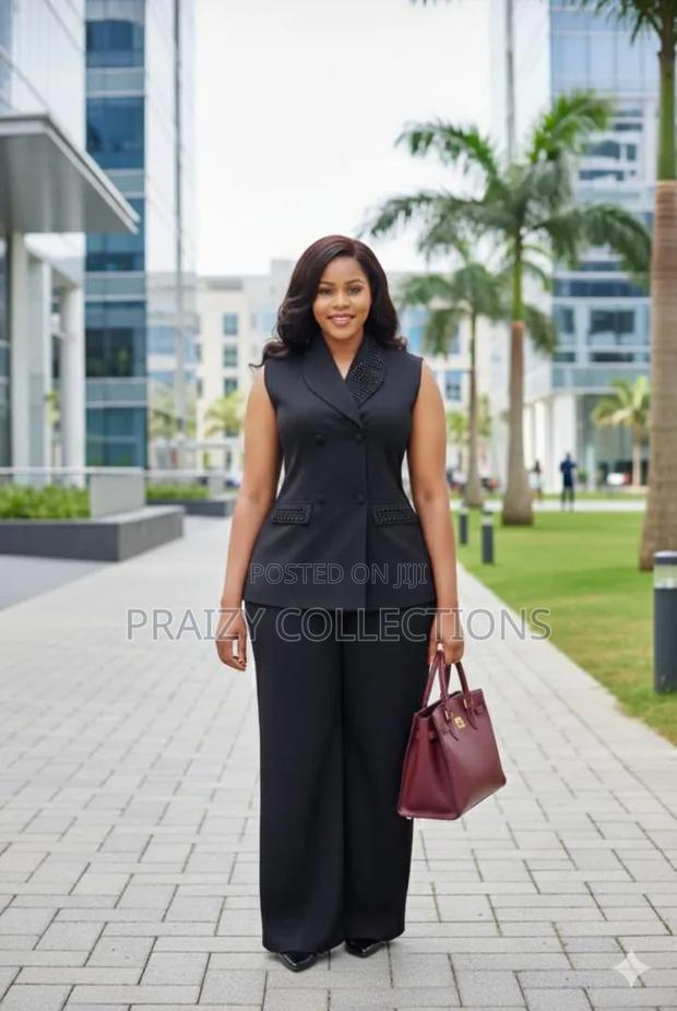 Good Quality Sleeveless 2pc Suit - thumbnail 4