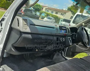 Toyota HiAce 2011 White