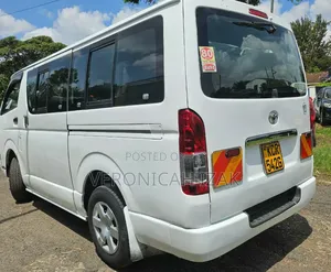 Toyota HiAce 2011 White