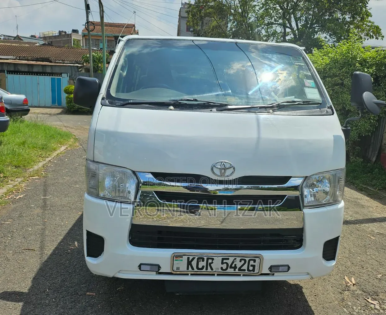 Toyota HiAce 2011 White