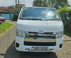 Toyota HiAce 2011 White