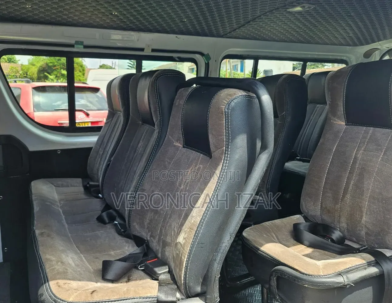 Toyota HiAce 2011 White