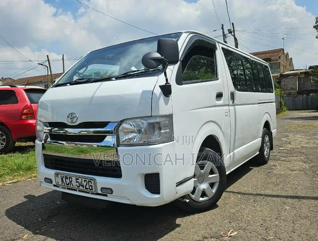 Toyota HiAce 2011 White - thumbnail 12