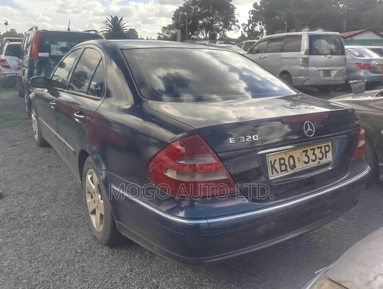 Mercedes-Benz E320 2004 Blue