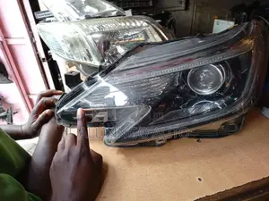 Toyota Mark X 2015 Headlight