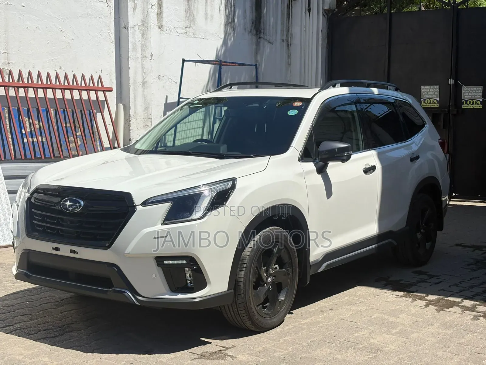 Subaru Forester Premium 2022 White