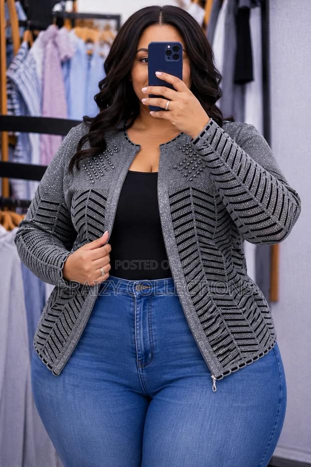 Free Size Turkish Sweater With a Zipper