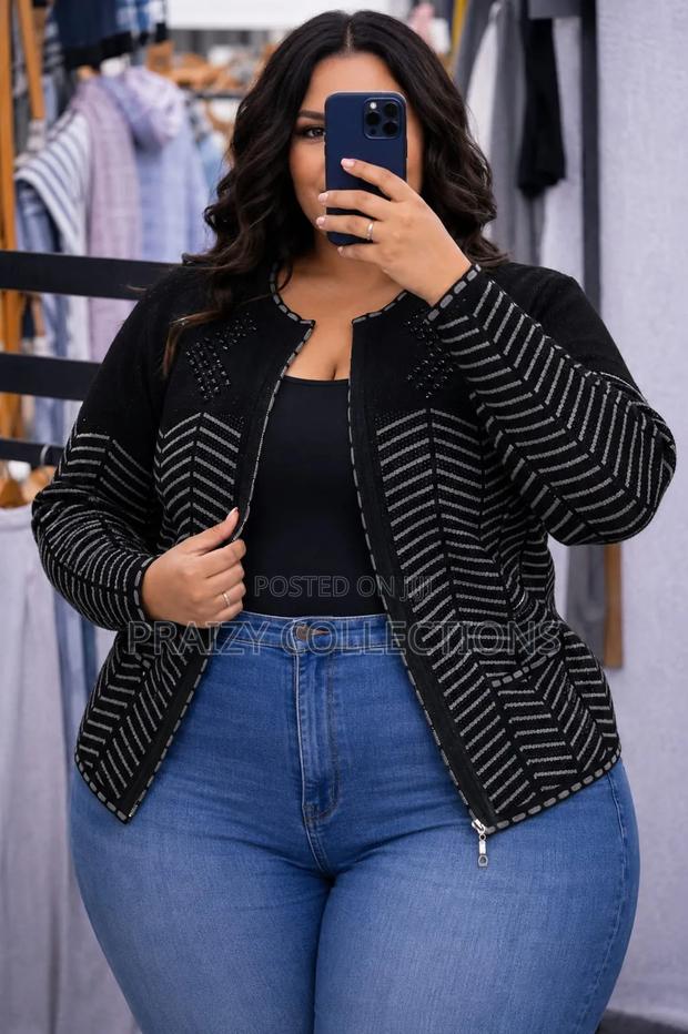 Free Size Turkish Sweater With a Zipper - thumbnail 2