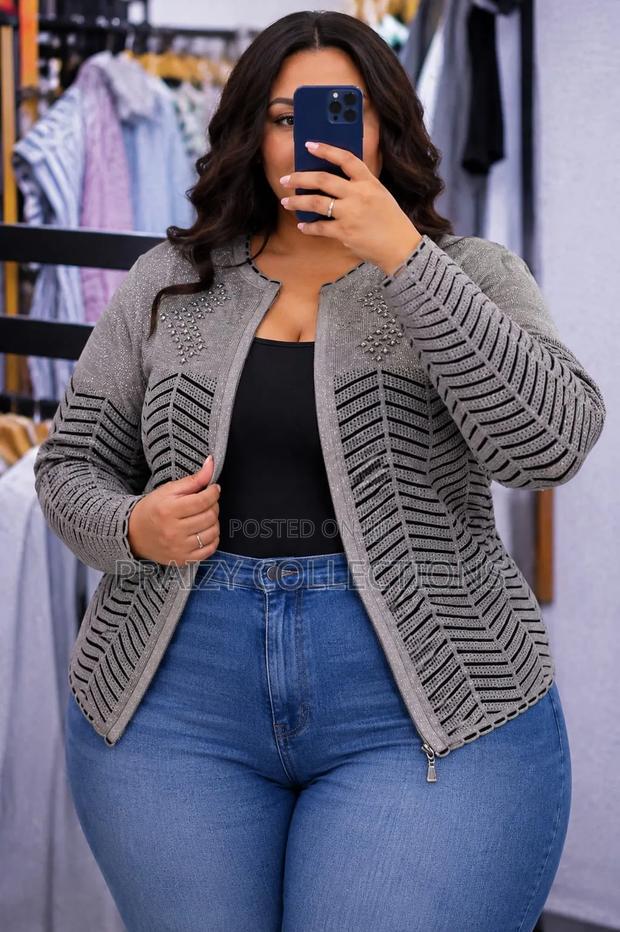 Free Size Turkish Sweater With a Zipper - thumbnail 5