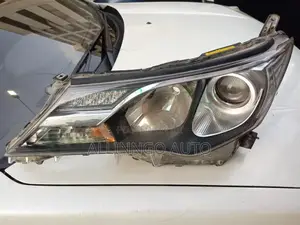 Toyota Rav4 2014 Headlight