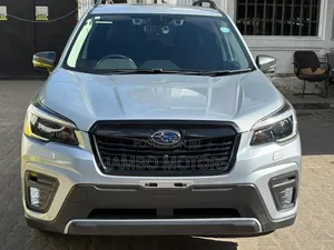 Subaru Forester Premium AWD 2020 Silver