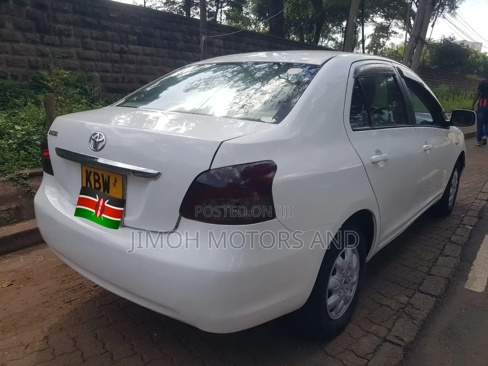 Toyota Belta 2007 White