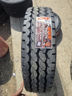 9.5r17.5 CST Tyre