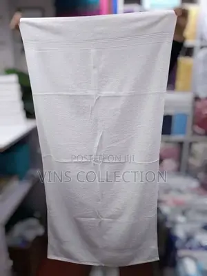 High Quality Large White Towels
