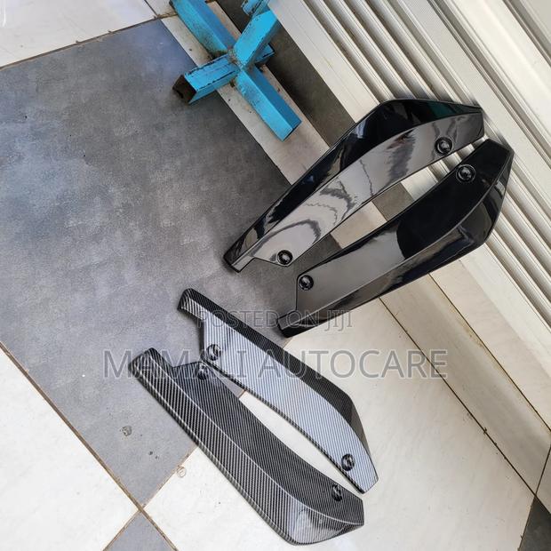 2pcs Rear Bumper Lip Splitters Carbon Fiber/Black