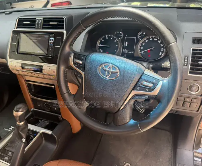 Toyota Land Cruiser Prado 2021 Black