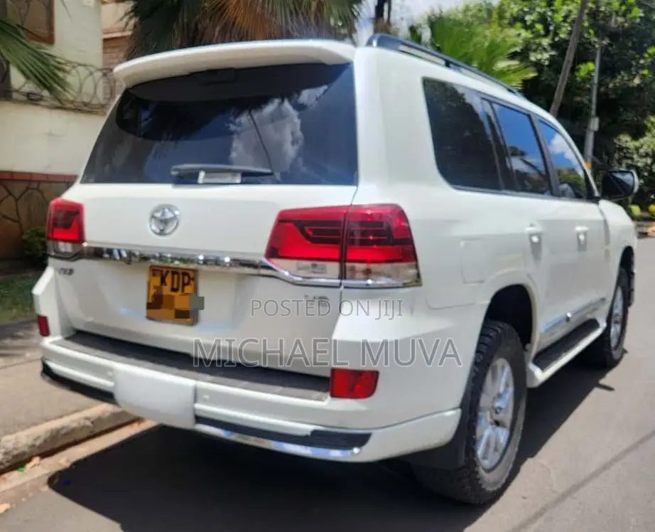 Toyota Land Cruiser 4.5 V8 VXR 2017 Pearl