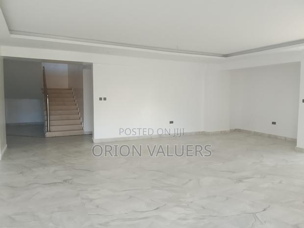 5bdrm Duplex in Parklands Nairobi for rent