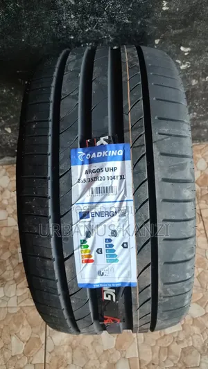 285/35zr20 Roadking Tyre