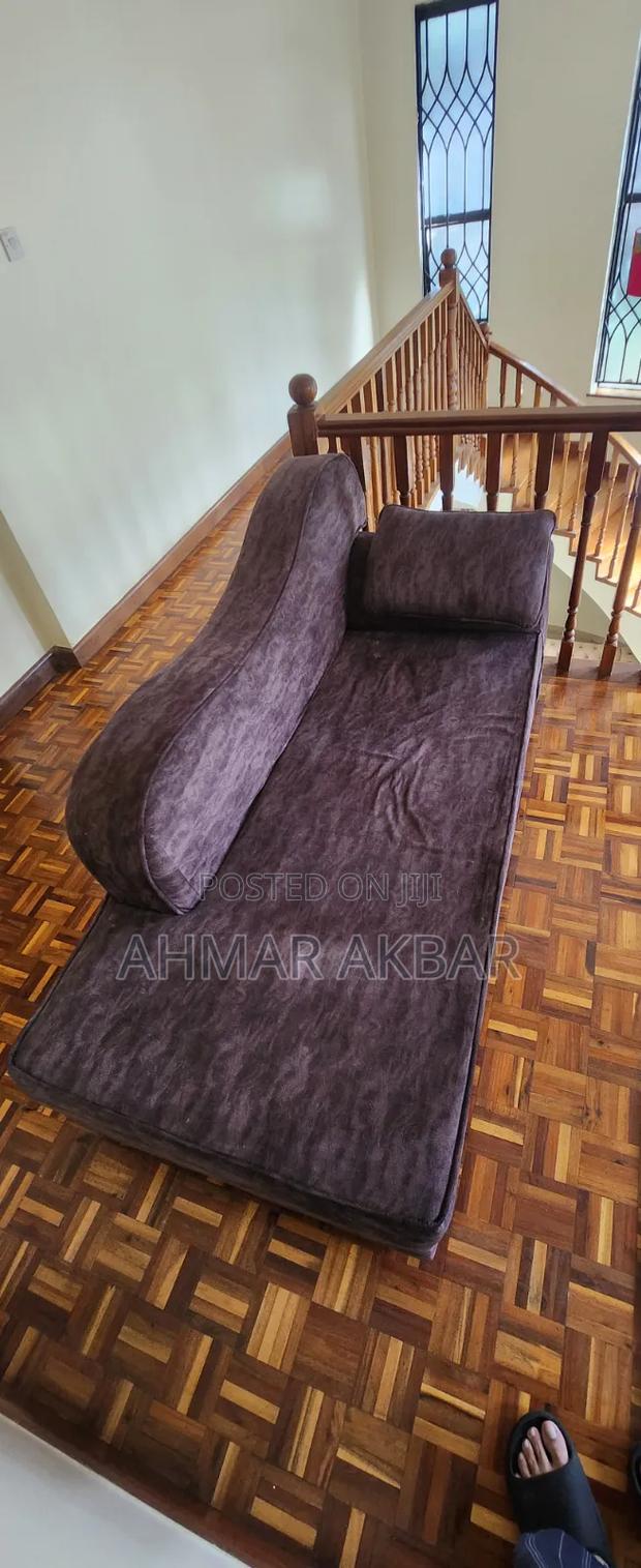 Sofa in Good Condition - thumbnail 3