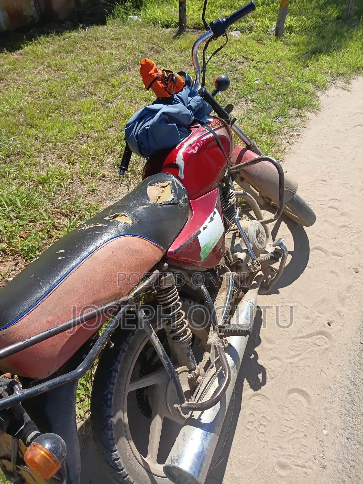 Bajaj Boxer 100 2023 Red
