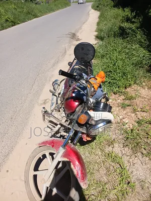 Bajaj Boxer 100 2023 Red