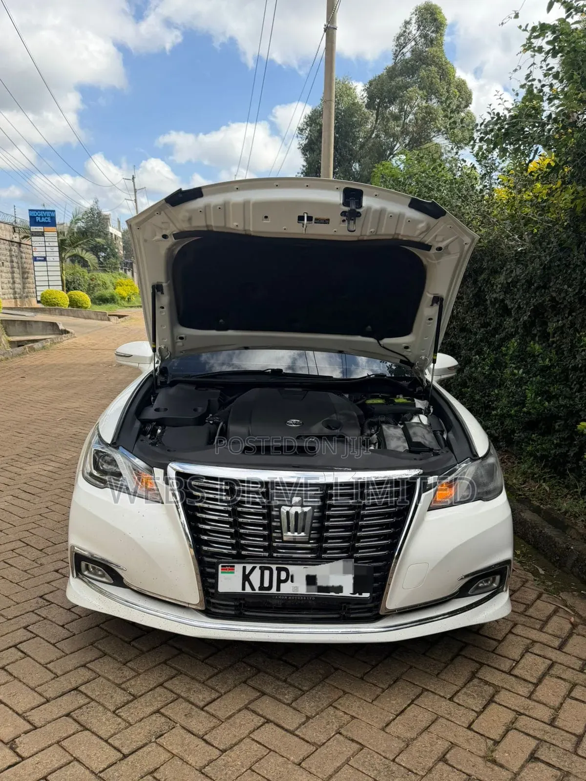 Toyota Crown 2017 White