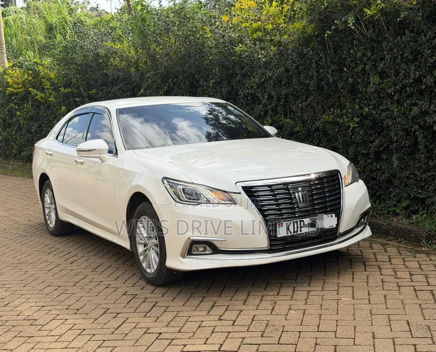 Toyota Crown 2017 White