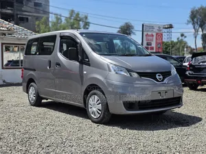 Nissan NV200 2019 Brown