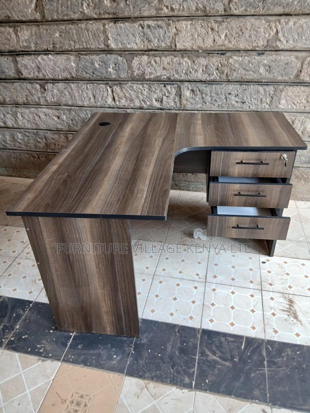Durable 140cm Customized Home Office Curved Desk - thumbnail 3