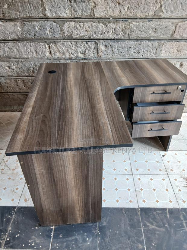 Durable 140cm Customized Home Office Curved Desk - thumbnail 4