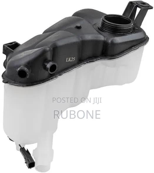 Volvo Coolant Tank - thumbnail 2