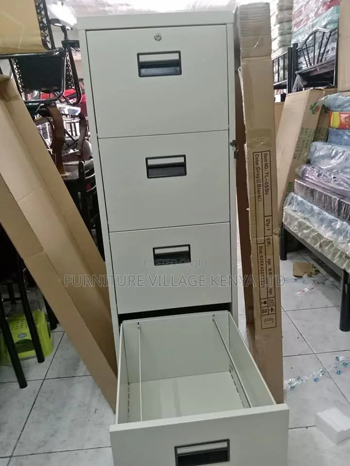 4-Drawer Imported Steel Gym Storage Locker