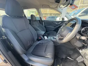 Subaru Forester Premium AWD 2019 Gold
