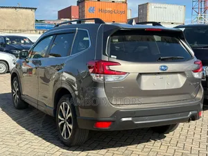 Subaru Forester Premium AWD 2019 Gold