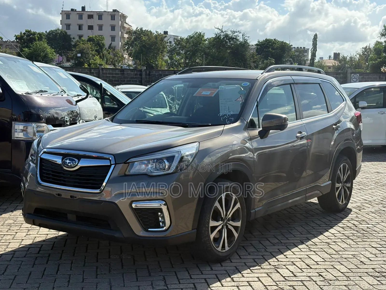 Subaru Forester Premium AWD 2019 Gold