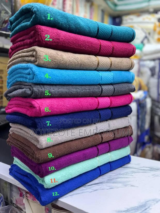 High Quality Large Coloured Towel 90×165cm