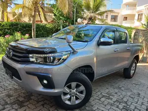 Toyota Hilux 2019 Silver