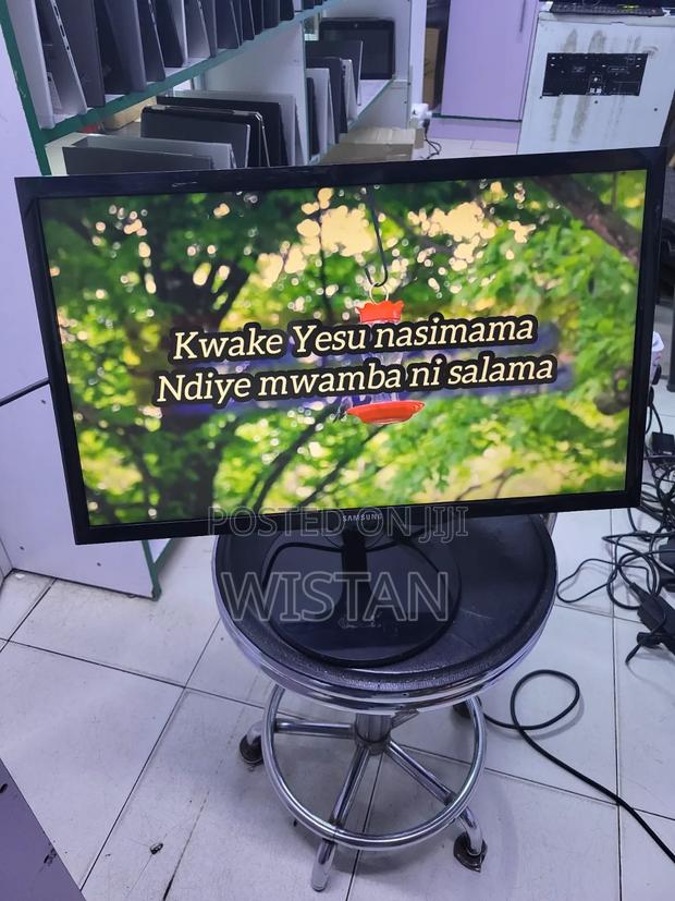 Samsung 24 Inches Framed Monitor