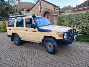Toyota Land Cruiser 2018 Beige