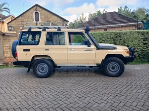 Toyota Land Cruiser 2018 Beige