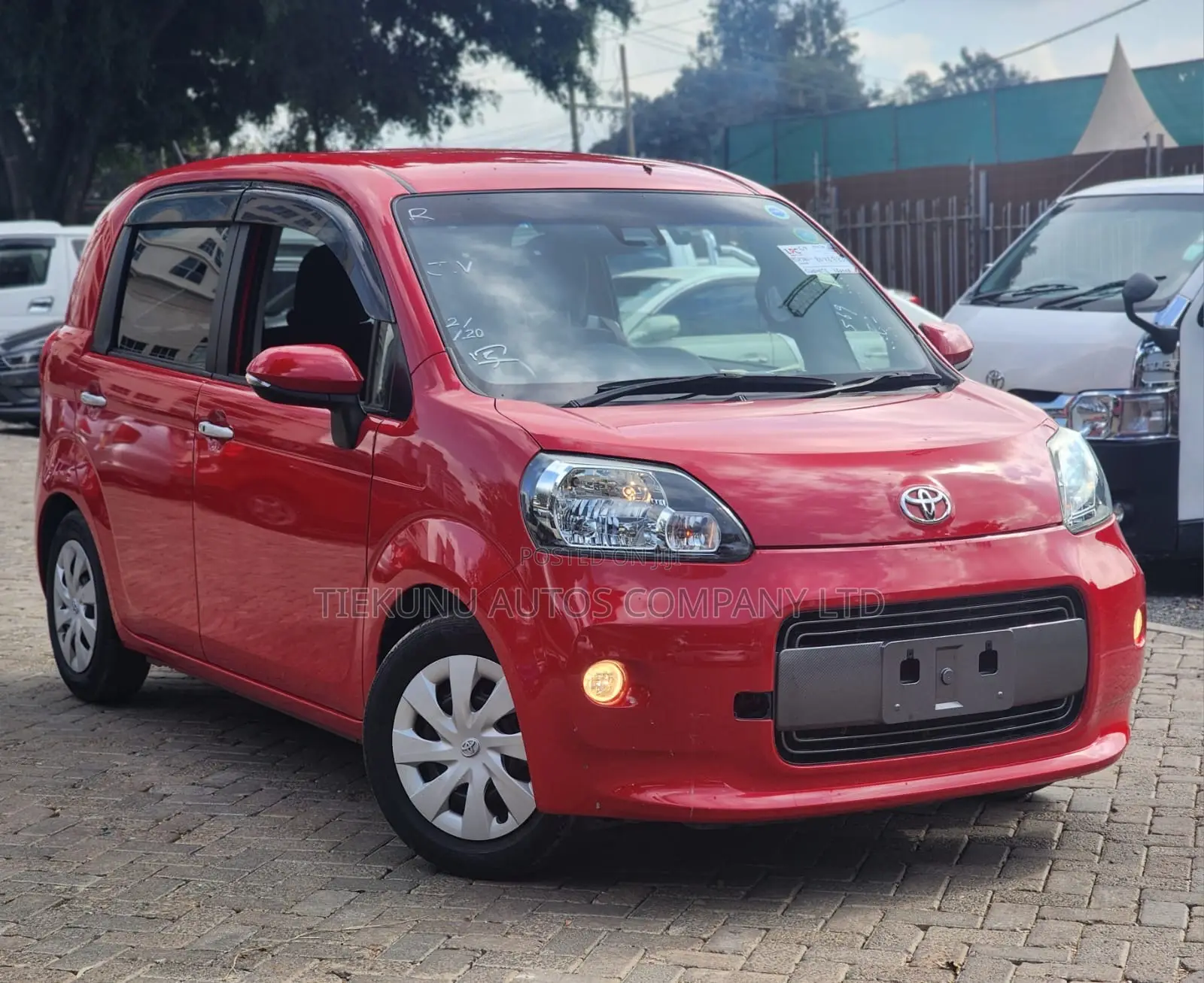 Toyota Porte 1.5 FWD 2019 Red