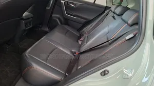 Toyota RAV4 2019 Green