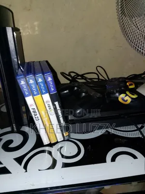 Playstation 4 Slim