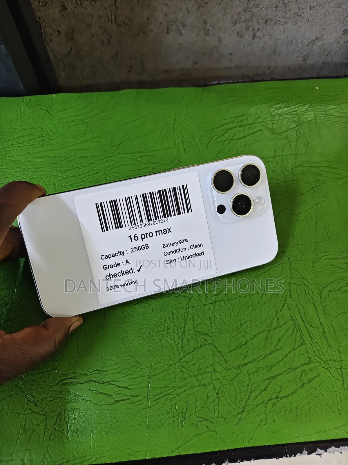 New Apple iPhone 16 Pro Max 256 GB Gold